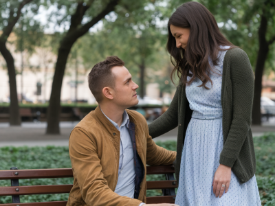 Comment reconnaître les signes qu'un crush veut une relation sérieuse sans l'avouer